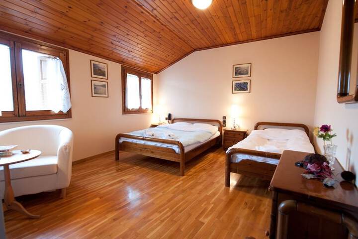 Room 5 of 70
