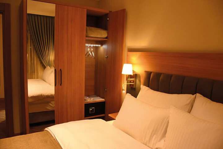 Room 5 of 54