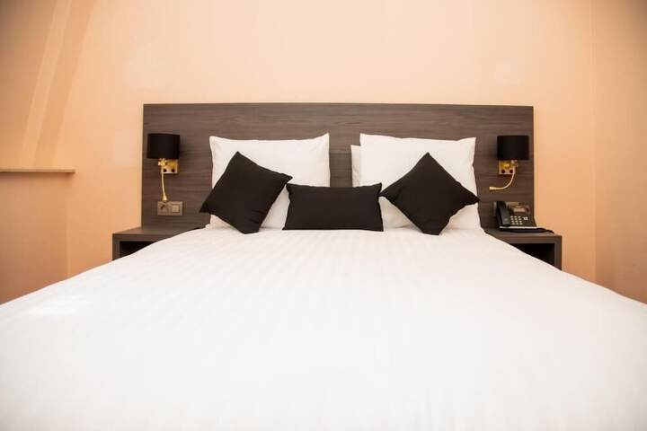 Room 43 of 58