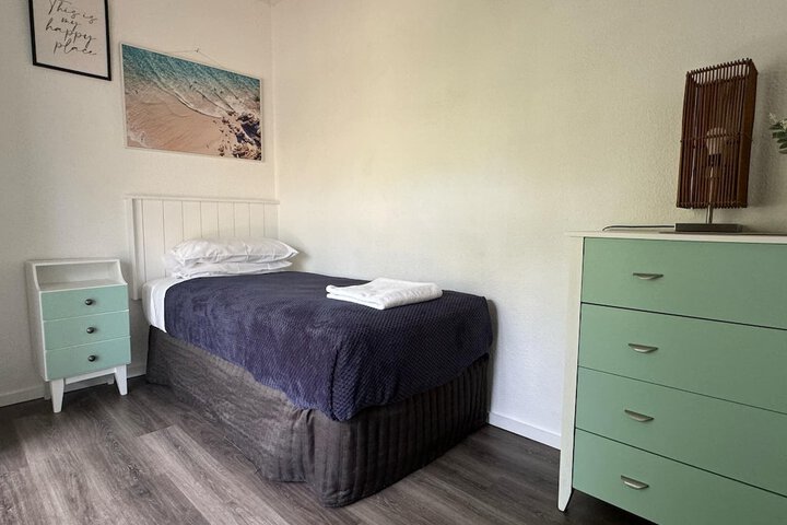 Room 17 of 76
