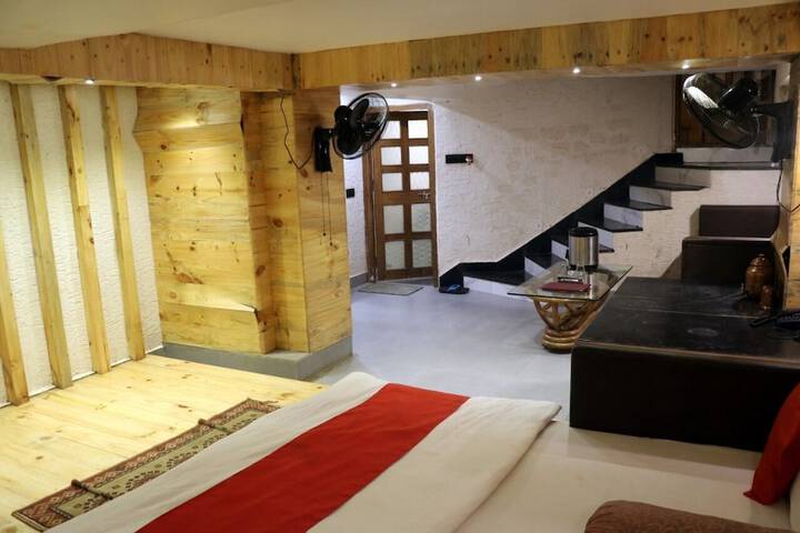 Room 14 of 22