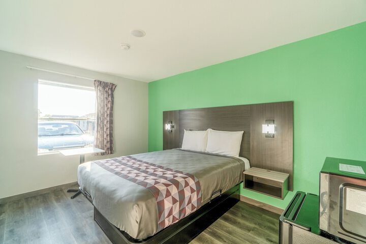 Room 14 of 79