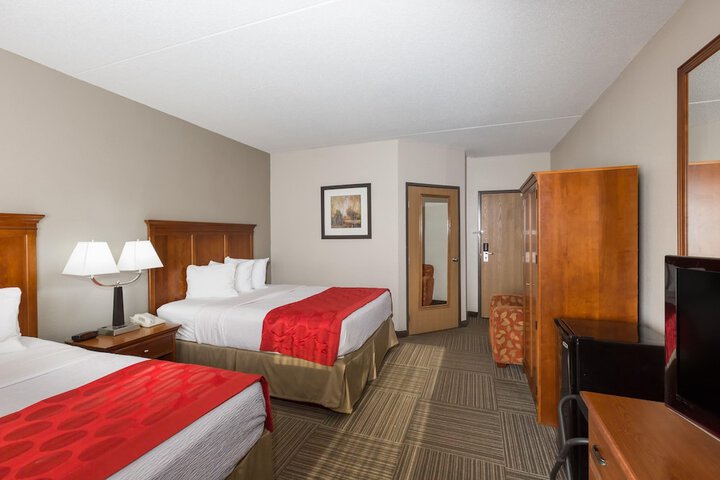 Room 44 of 75