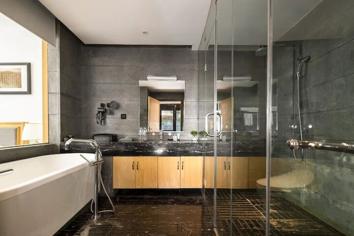 Room 45 of 105