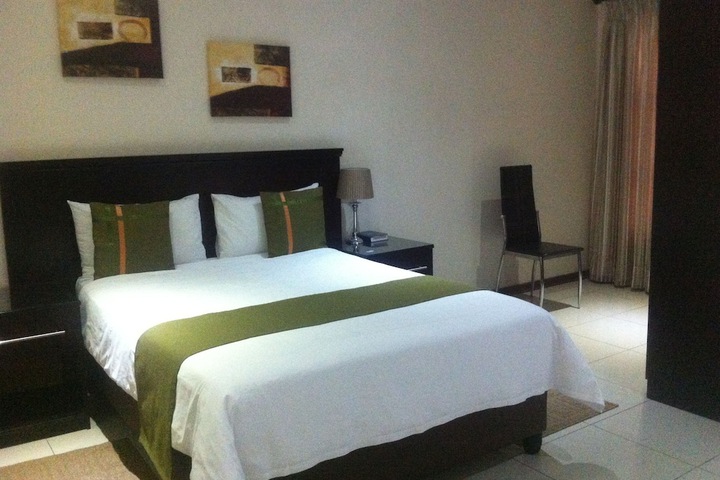 Room 10 of 26