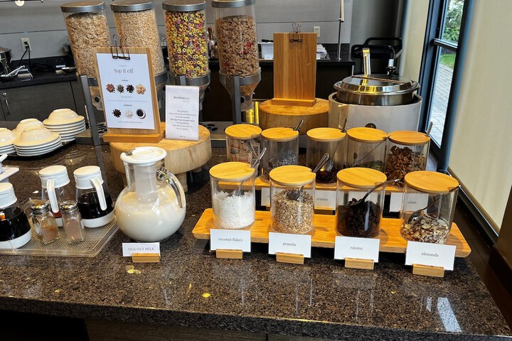 Breakfast/Coffee Service 29 of 35