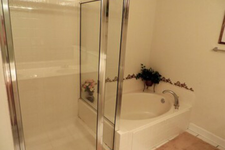 Room 12 of 65