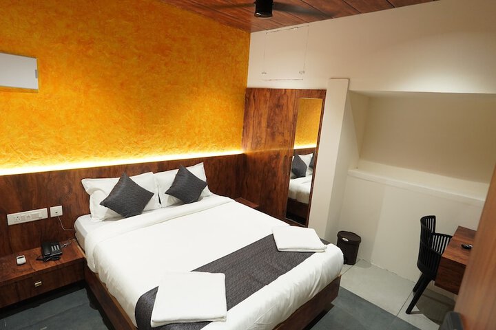 Room 42 of 63
