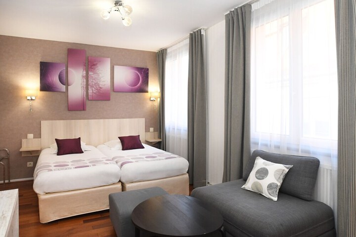 Room 15 of 31