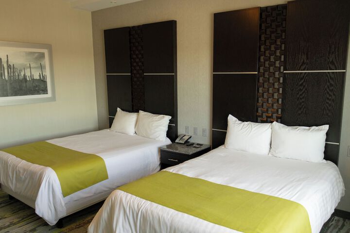 Room 14 of 120