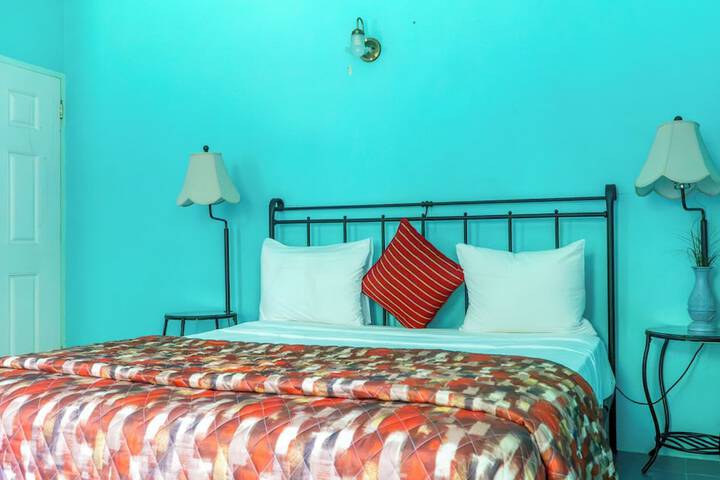 Room 25 of 68