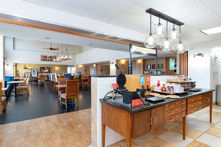 Breakfast area