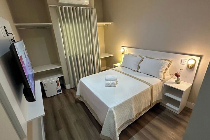 Room 3 of 22