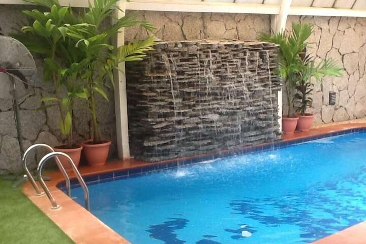 Pool 33 of 45