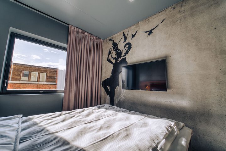Room 9 of 44