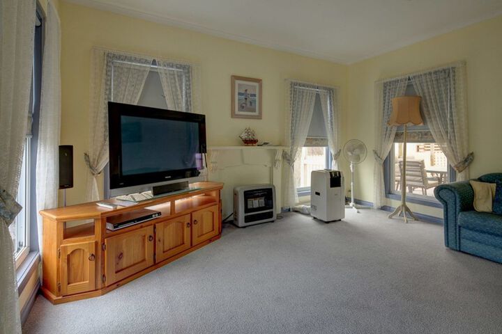 Room 8 of 20