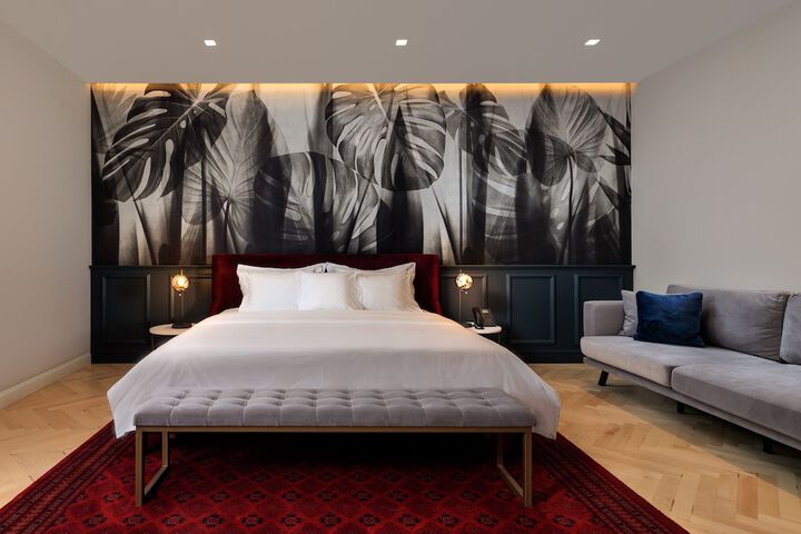 Room 13 of 47