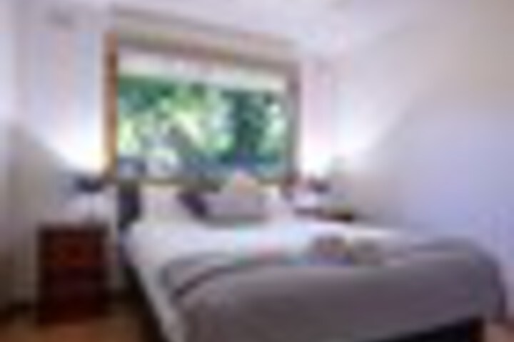 Room 8 of 252