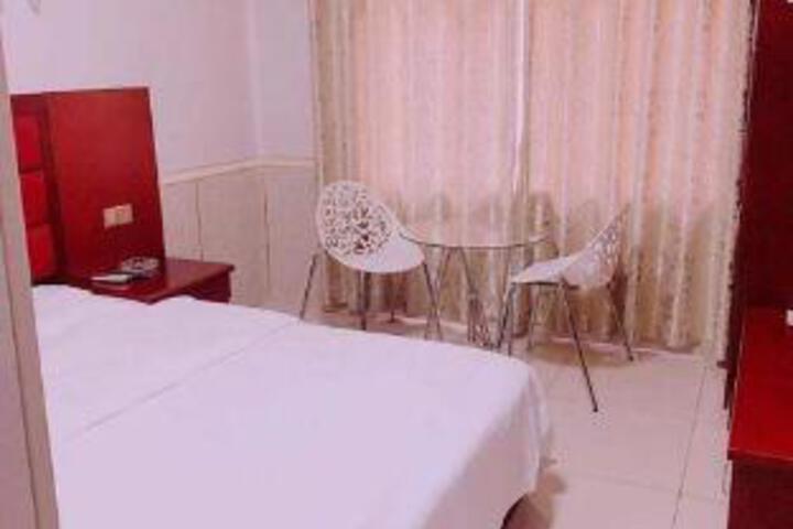 Room 6 of 7
