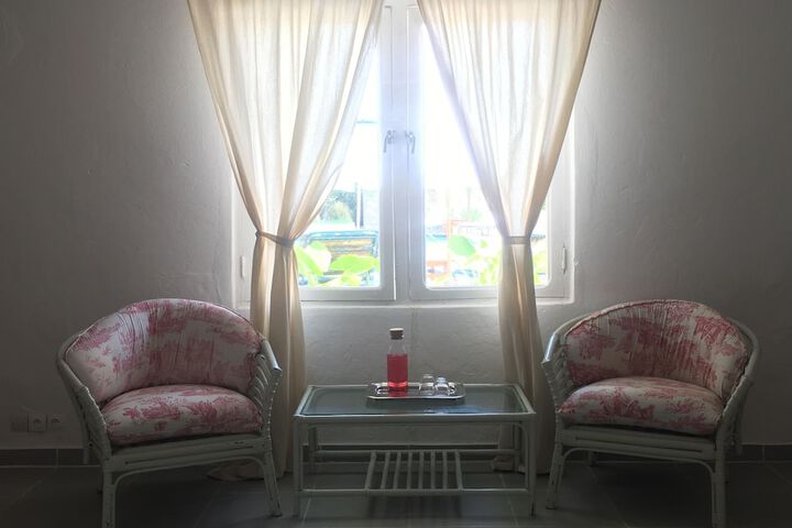 Room 12 of 19