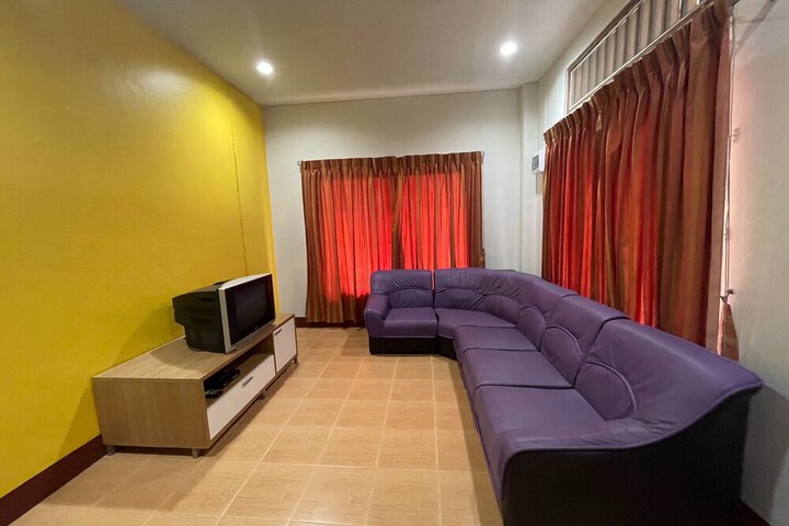 Room 25 of 40