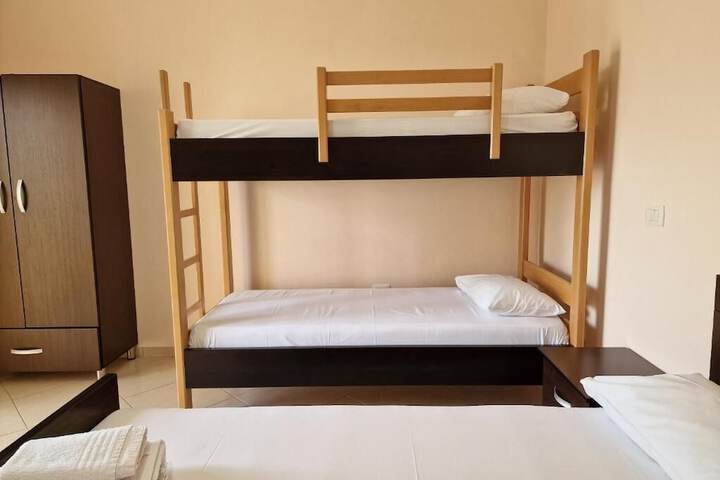 Room 25 of 68