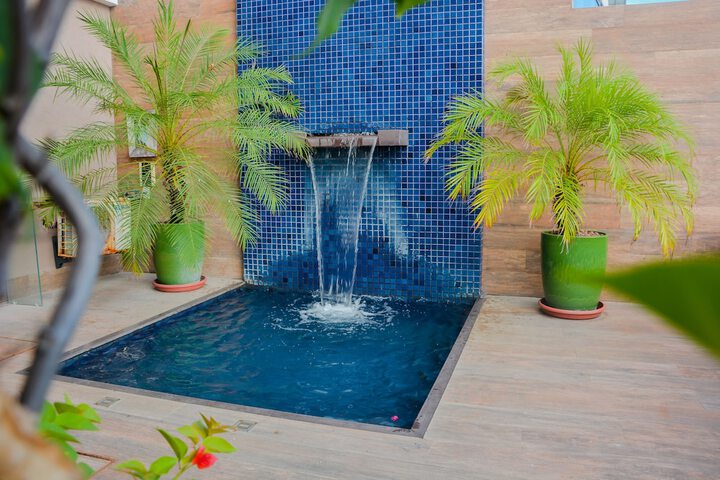 Pool Hotel