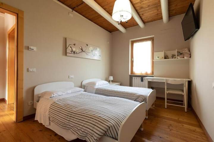 Room 10 of 45