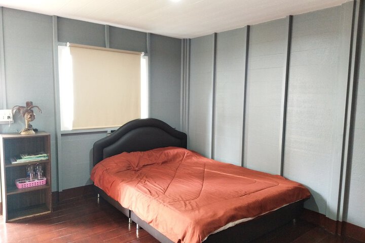 Room 2 of 55