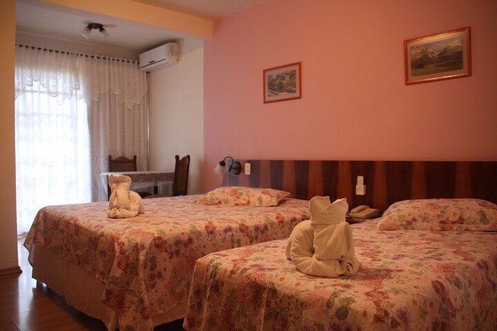 Room 6 of 181