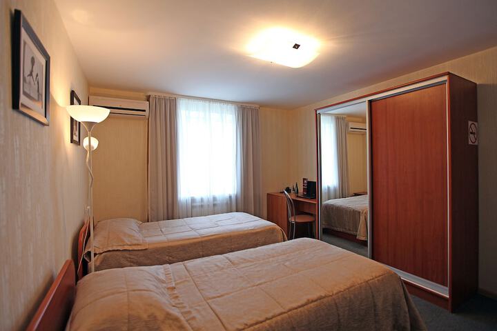 Room 15 of 125