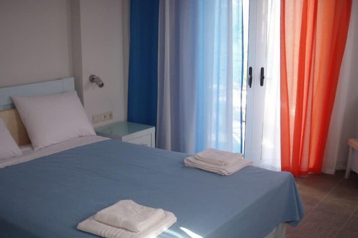 Room 7 of 19