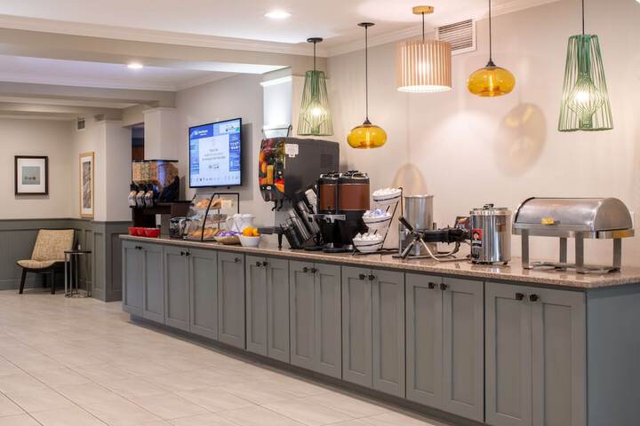 Breakfast area