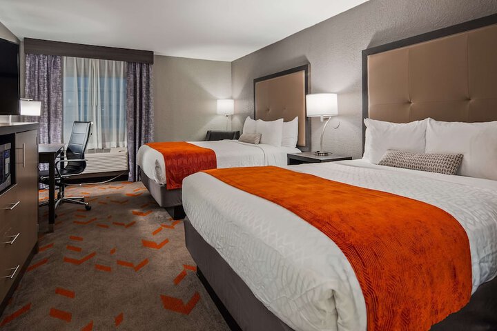 2 Queen Beds (1 of 2)