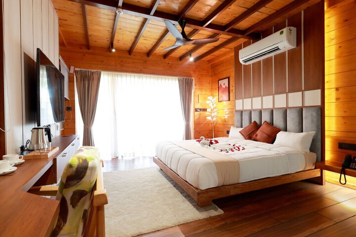 Room 5 of 27