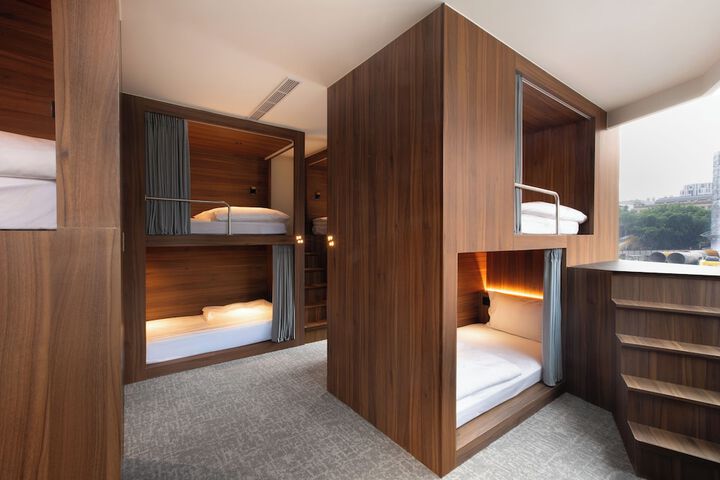 Room 28 of 59