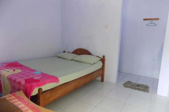 Room 7 of 27