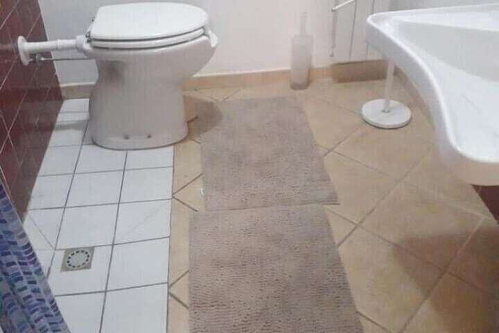 Room 12 of 20
