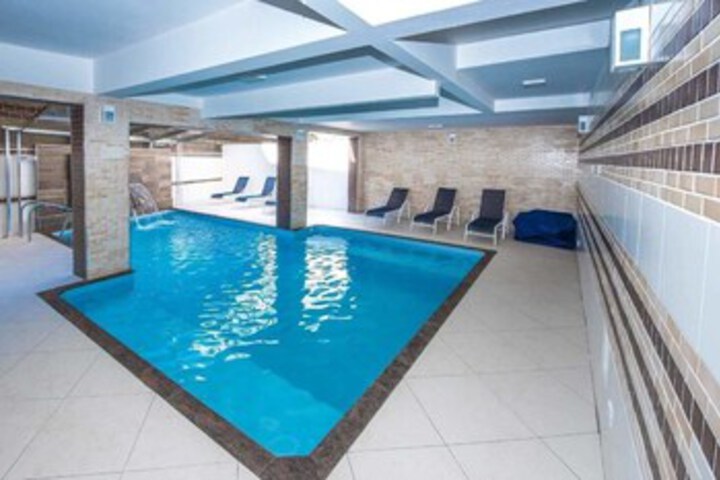 Pools & Facilities