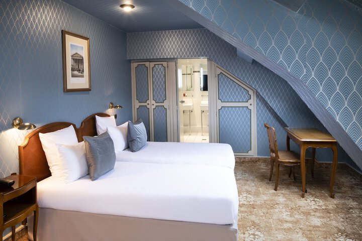 Room 6 of 29