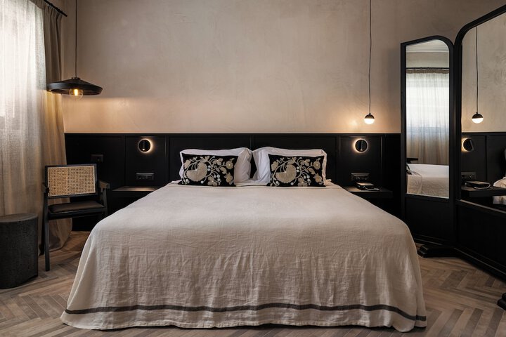 Room 10 of 41