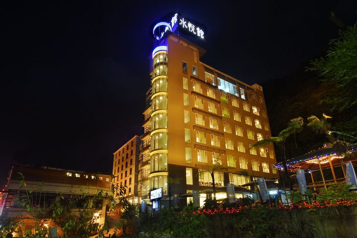 Crystal Hotel