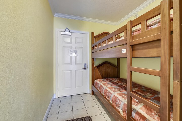 Room 5 of 145