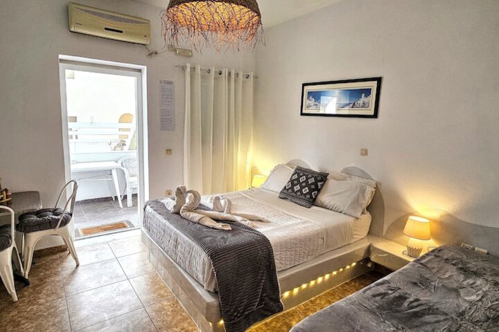 Room 42 of 278
