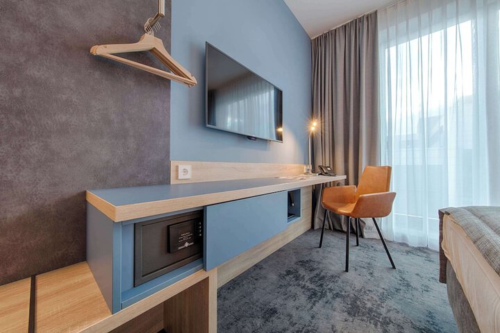 Room 15 of 55