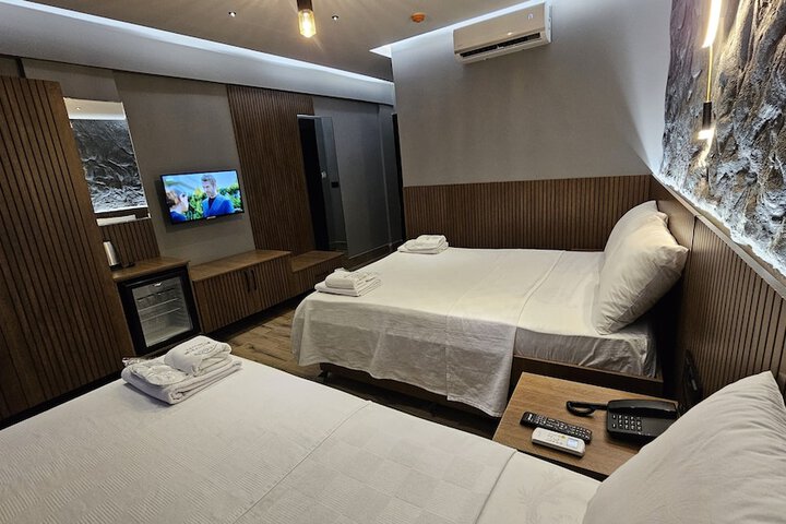 Room 4 of 39