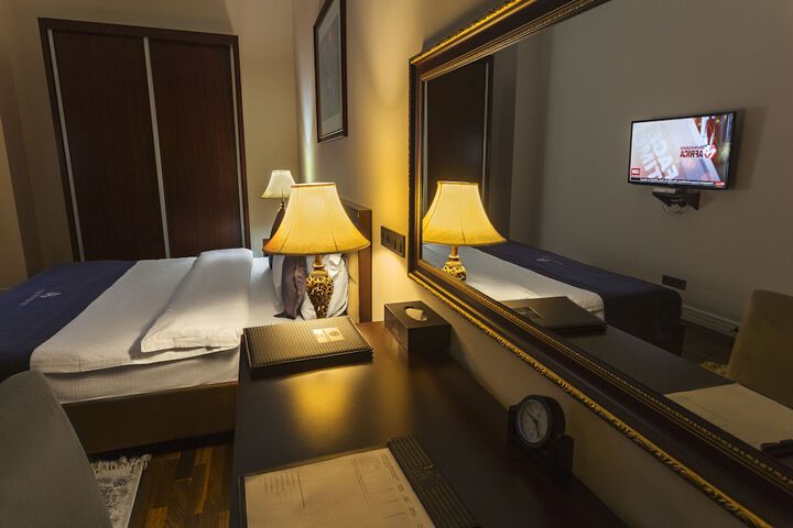 Room 42 of 129