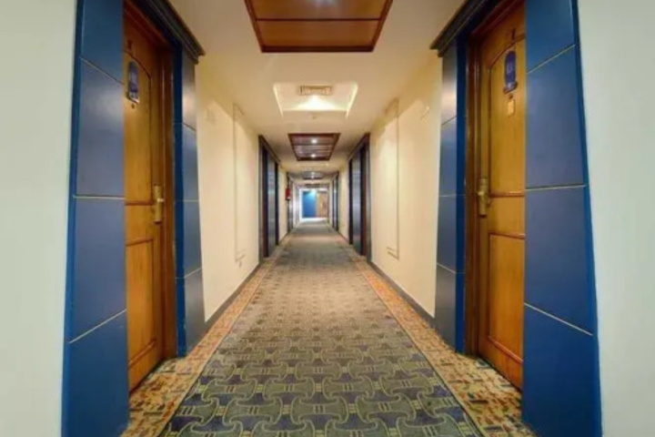 Room 9 of 22