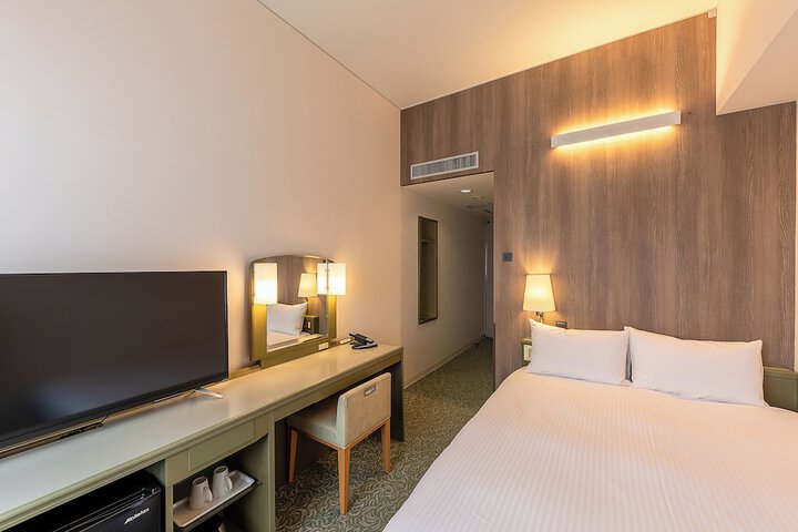 Room 25 of 50