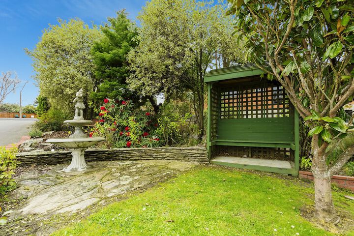 Property Grounds 21 of 25